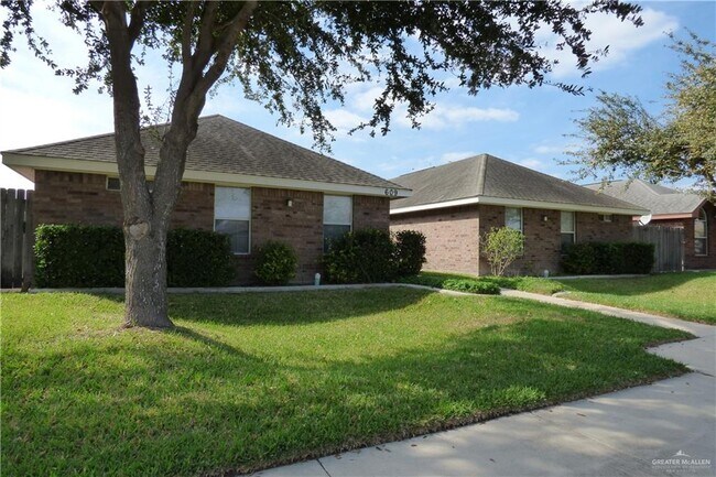 Building Photo - 615 S Logan Dr