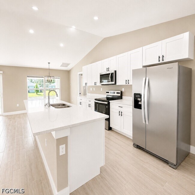 Foto del edificio - 3464 NE 9th Pl