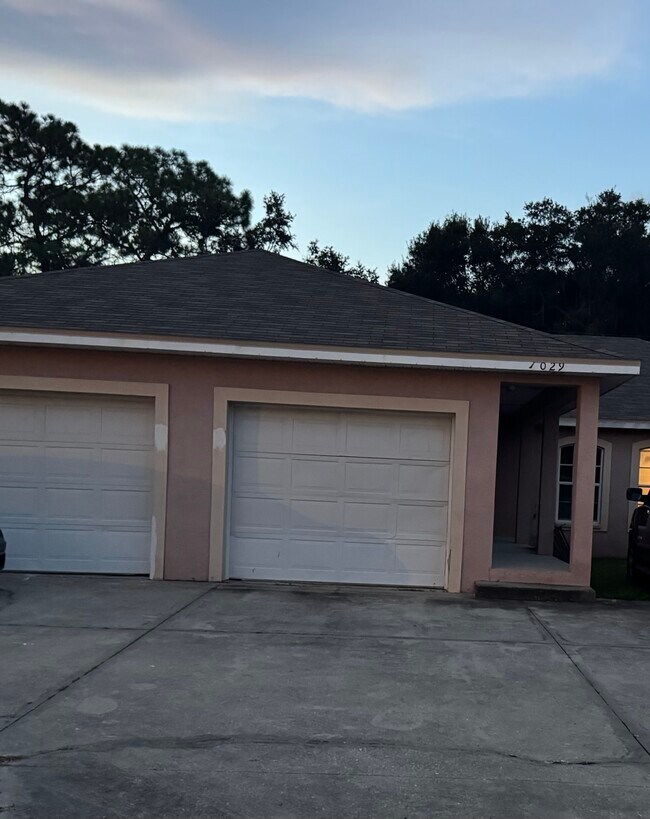 Foto del edificio - 1029 Fox Lake Dr