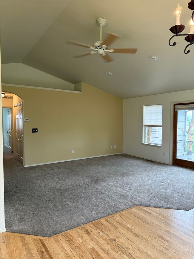 Building Photo - Single Family Home for Rent in Bozeman! Ov...