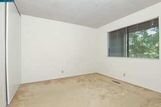 Building Photo - 378 Camelback Rd