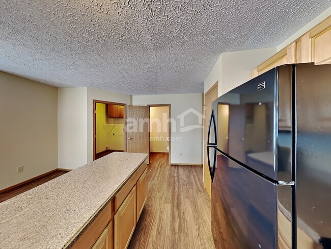 Building Photo - 1212 Preeman St