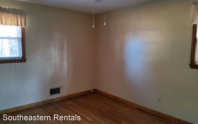 Building Photo - 3 br, 2 bath House - 5442 Oakland Dr