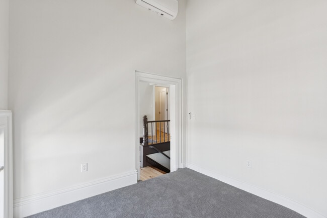 Photo - 129 Main St Apartment