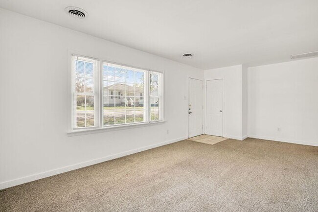 Foto del edificio - Charming 3 Bedroom Home in Highland Springs – $1,650/mo