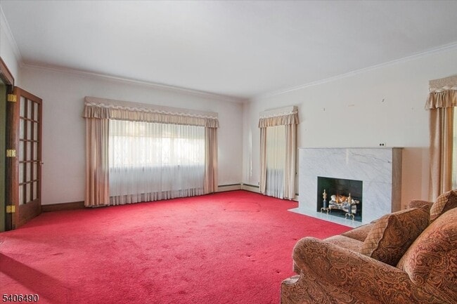 Foto del edificio - 124 Colfax Ave