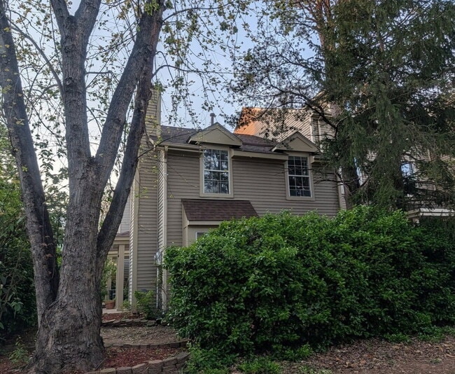 Photo - Cozy & Lifestyle-Oriented Apartment