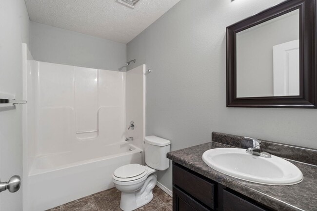 Building Photo - 3 Bedroom in Nixa!