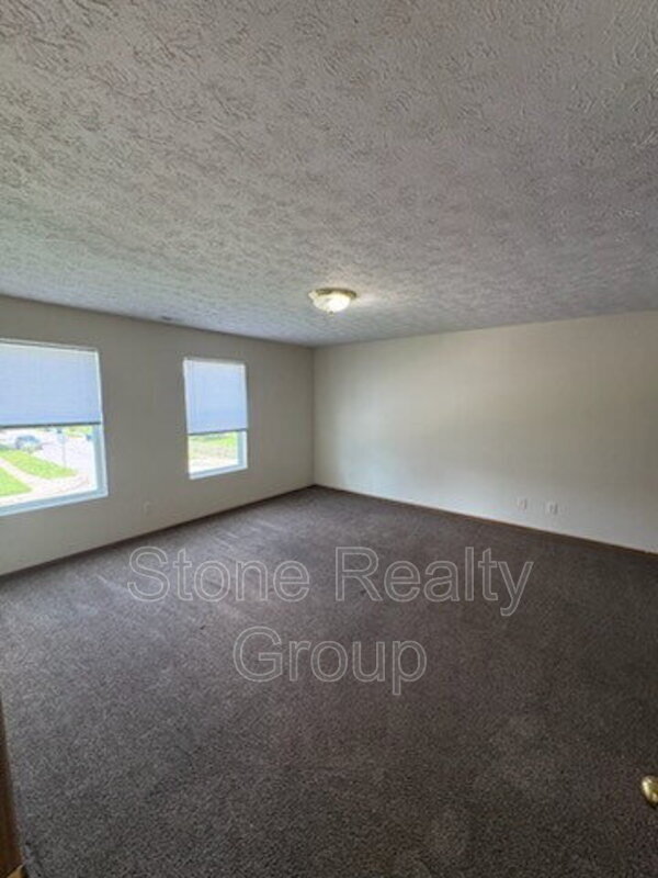 Foto del edificio - 677 N 25th St