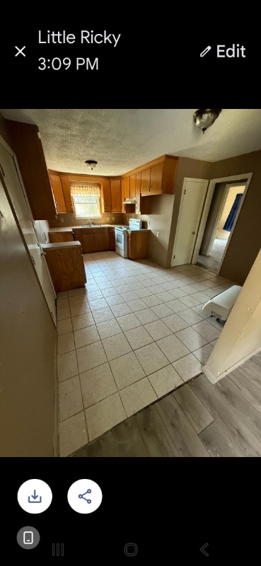 Building Photo - 713 Sorrells Dr