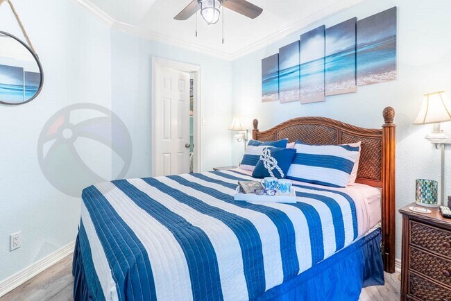 Building Photo - 6300 Seawall Blvd