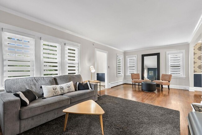 Foto del edificio - 4848 Ewing Ave S