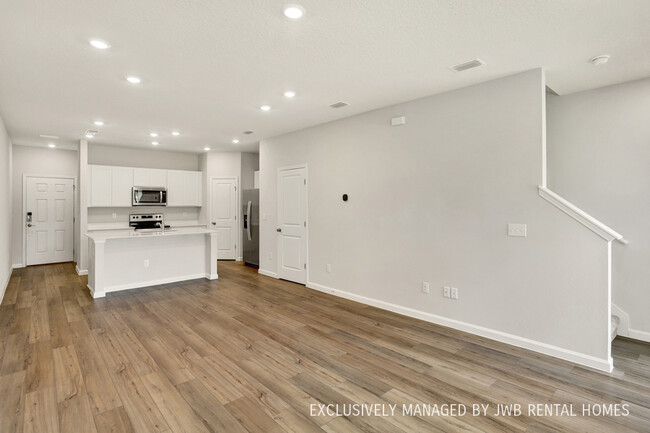 Foto del edificio - 10641 Waterfield Rd
