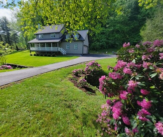 Building Photo - 144 Golf Course Rd