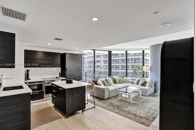 Foto del edificio - 45 SW 9th St