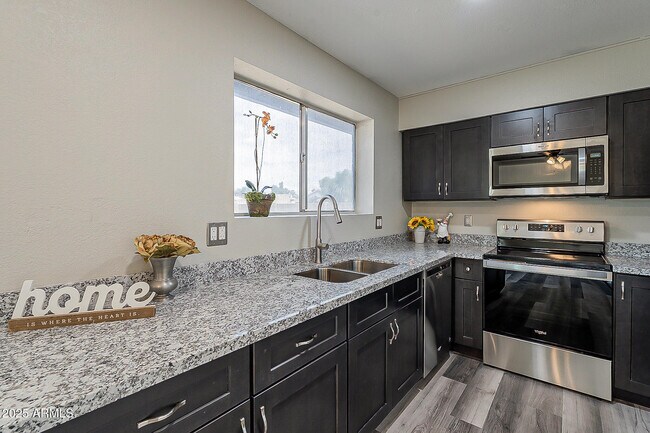 Foto del edificio - 4906 E Evergreen St