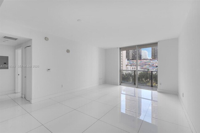 Building Photo - 1100 S Miami Ave