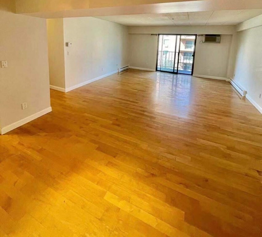 Foto principal - 125 Pleasant St