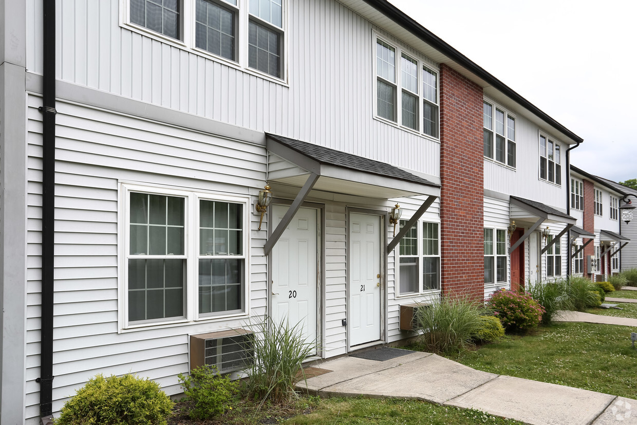 Primary Photo - Little River Crossing Apartments