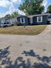 Building Photo - 7010 England St