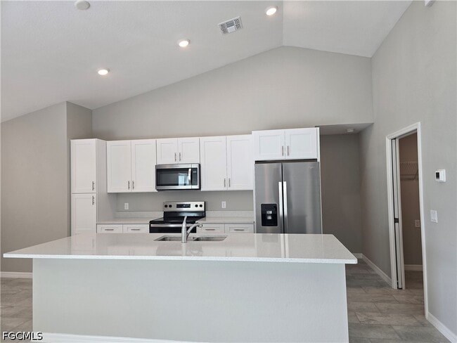 Building Photo - 4309 NE 20th Ct