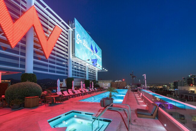 Building Photo - 6250 HOLLYWOOD Blvd