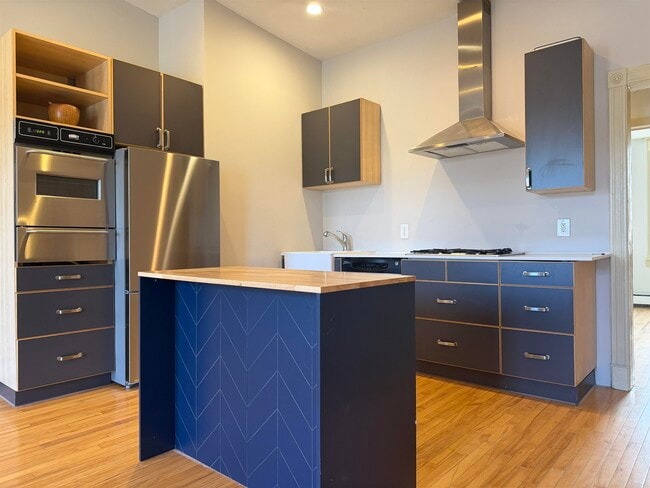 Foto del edificio - 225 Pine St