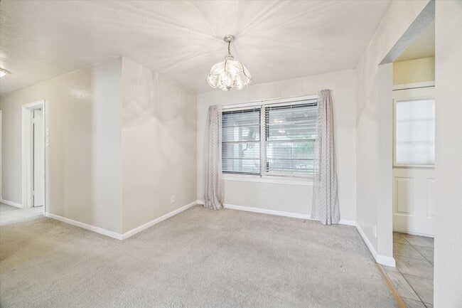 Building Photo - 5618 Sweetbriar St