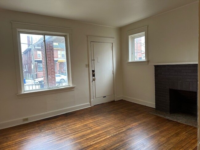 Building Photo - Harrisburg School District 1st Floor 1 Bed...