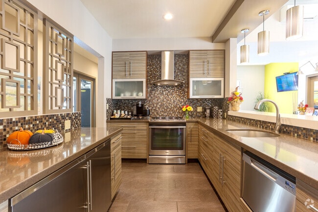 Clubhouse - Foothill Heights