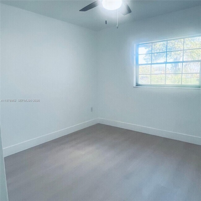 Foto del edificio - 6618 NW 188th Ln
