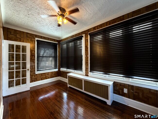 Foto del edificio - 41-43-43 Hebron St