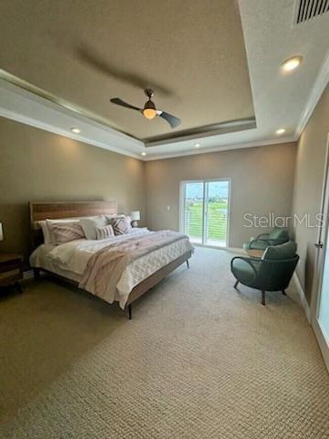 Building Photo - Providence Townhome For Rent