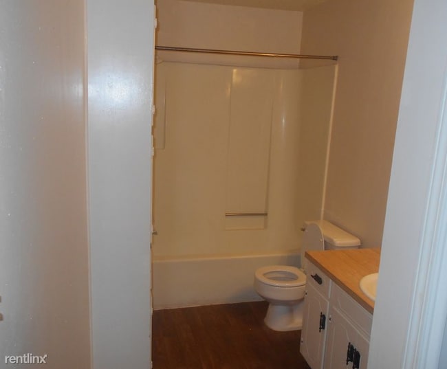 Building Photo - 9406 Ferrara Dr