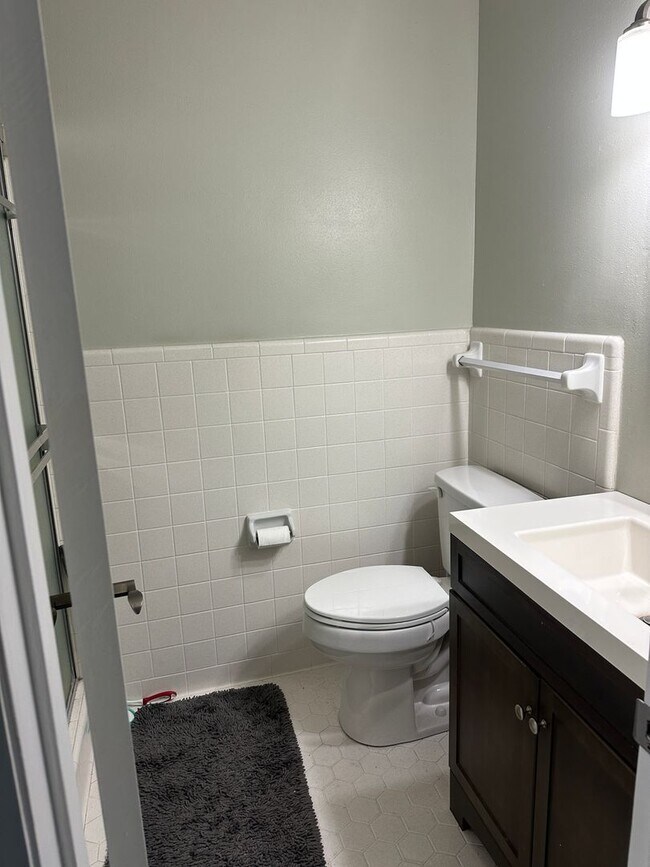 Building Photo - 3 Bedroom 2 Bathroom in WInter Haven