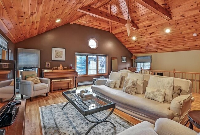 Foto del edificio - 16 Faraway Rd