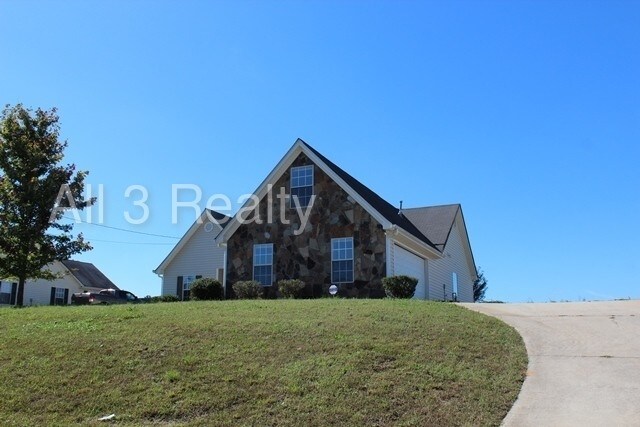 Building Photo - 125 Mills Creek Ln