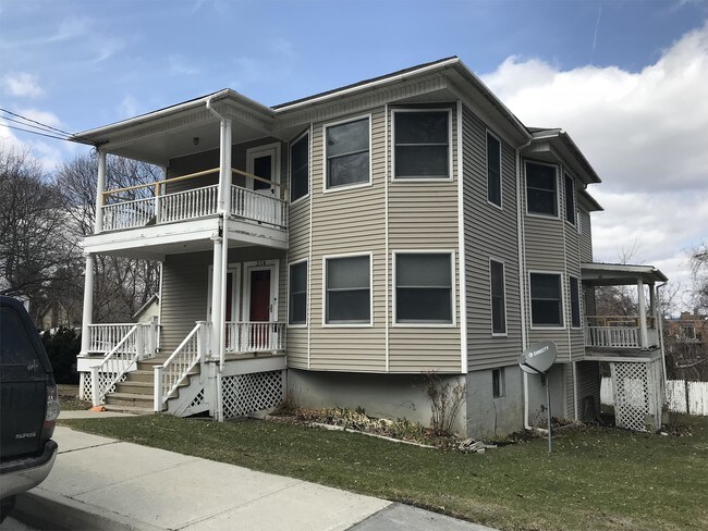318 weeks st unit 1 bennington vt 05201 apartment for rent in bennington vt apartments com