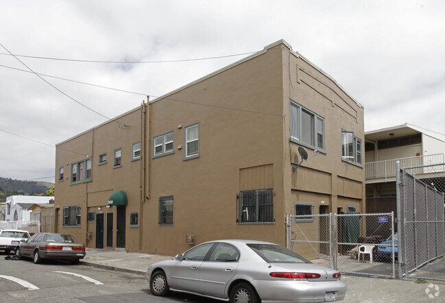 Building Photo - 2802 68th