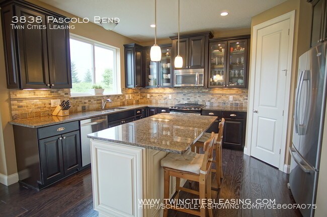 Building Photo - Priced 2 Move! 5 Bed 3.5 Bath 3,725sqft