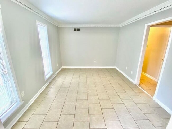 Building Photo - Renovated Bartlett Home- Highly Rated Bart...
