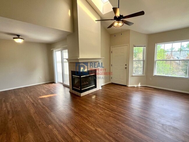 Foto del edificio - 4735 Walking Horse Point