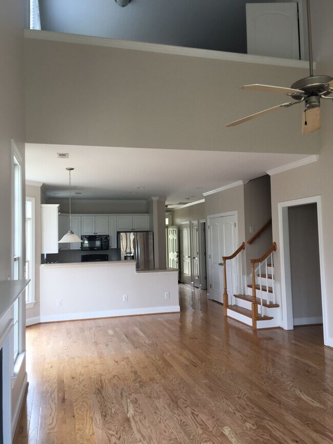 Building Photo - 3be/3ba Townhouse Near The Forest At Duke