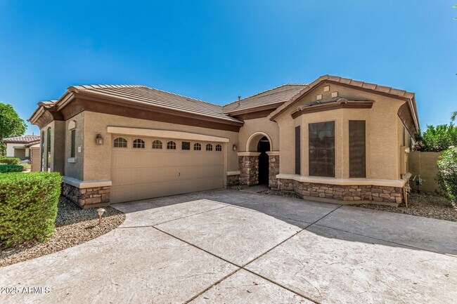 Building Photo - 3079 E Ridgewood Ln
