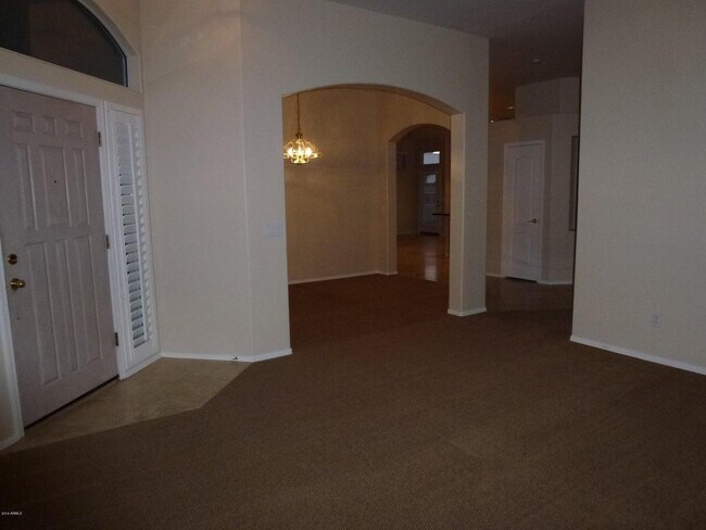 Building Photo - 9286 E Pine Valley Rd