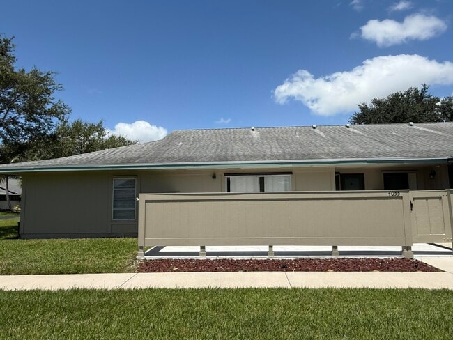 Building Photo - 4055 NW Cinnamon Tree Cir