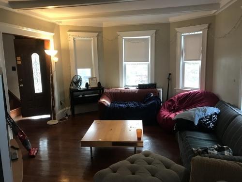 Building Photo - 5 bedroom in Medford MA