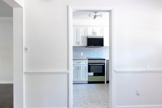 Foto del edificio - 2 bed/1 bath Conveniently Located Close to SCAD