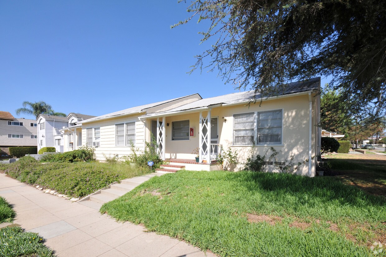 Primary Photo - 101 W McLean St