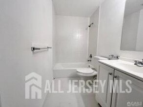 Building Photo - 314 Ravens Crest Dr